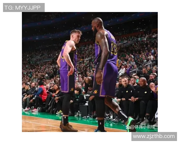 2014年湖人与山猫的激烈对决回顾与精彩瞬间分析