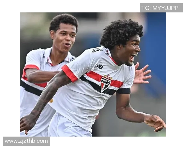 格雷米奥主场迎战戈亚斯全力争胜展现球队实力与斗志