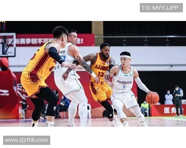 山东男篮迎战美国明星队展现篮球魅力与实力的巅峰对决 山东男篮迎战美国明星队展现篮球魅力与实力的巅峰对决