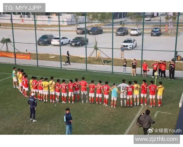 恒大与东方球迷激情对决粤语热情助阵赛场盛况回顾 恒大与东方球迷激情对决粤语热情助阵赛场盛况回顾